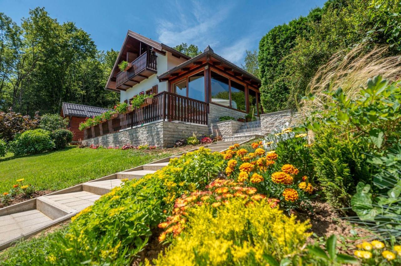 Holiday Home Mare Near River Karlovac Eksteriør bilde
